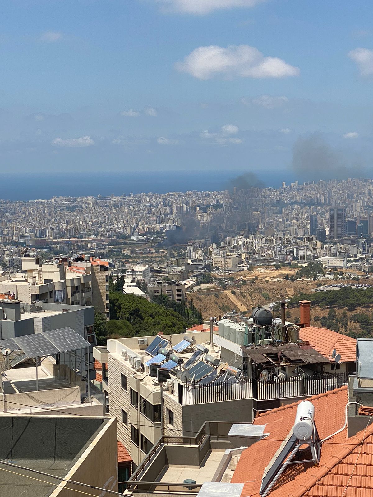 لا استهداف إسرائيليا... جدار صوت قوي فوق بيروت والضاحية تزامنا مع حريق في فرن الشباك (فيديو)